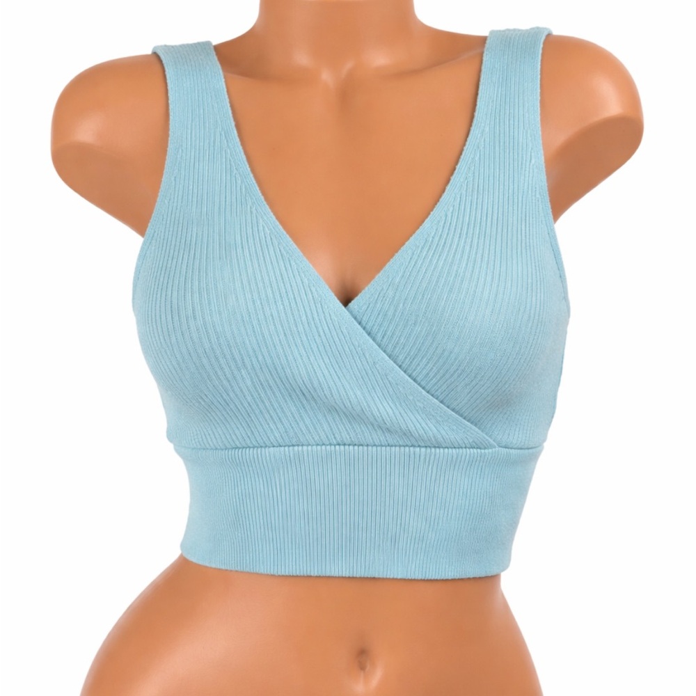 RARE - Dreamers by Debut Ribbed V-Neck Cropped Tank Top in Light Blue M/L